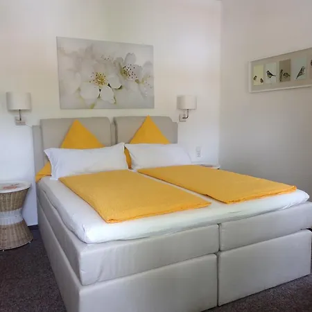 Гостевой дом Gaestehaus Kehne Хорн-Бад-Майнберг